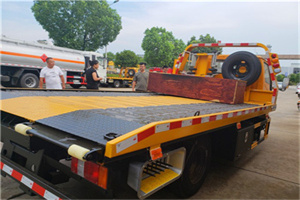 华阴附近拖车电话号码服务